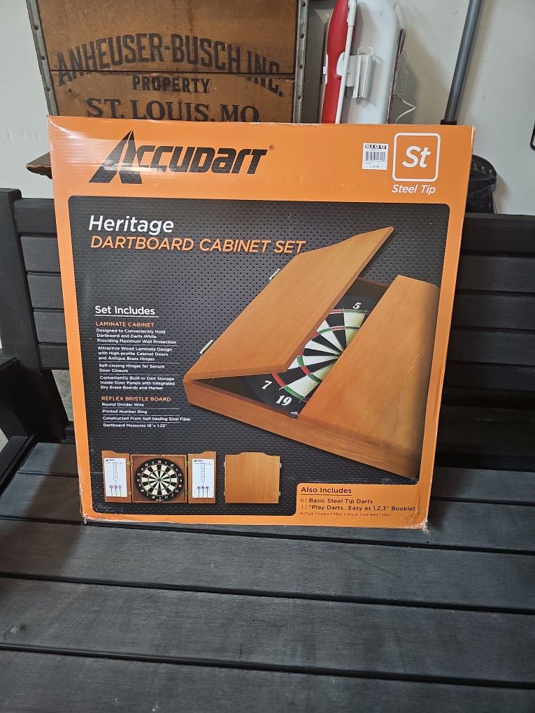 Dartboard Cabinet Set