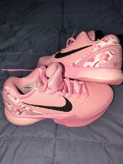 Kobes 🏀🏀🏀🏀 shoes 8 1/2 $85