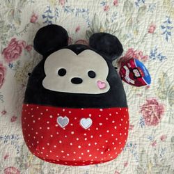 Squishmallow with tag on, Mickey Mouse 10 in
Like New Condition