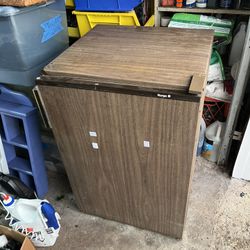 Mini Fridge 