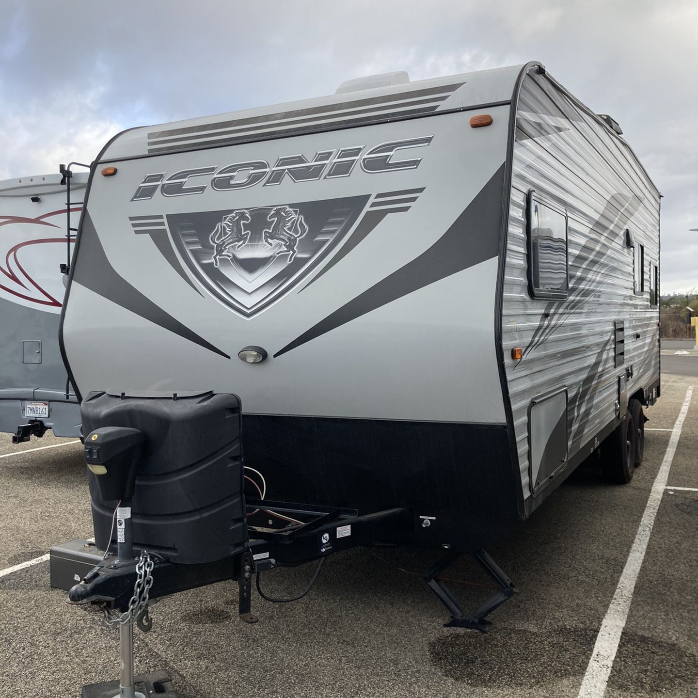 Photo 2019 Iconic Eclipse 28ft Model 2114 SF