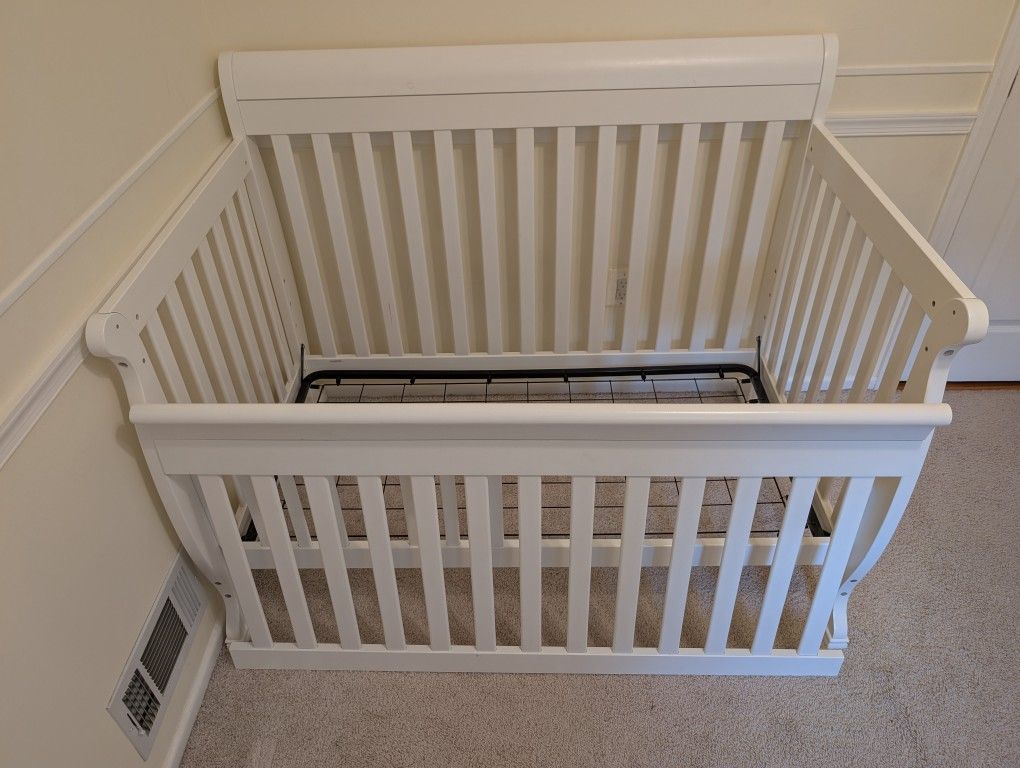 DaVinci Kalani 4-in-1 Convertible Crib in White