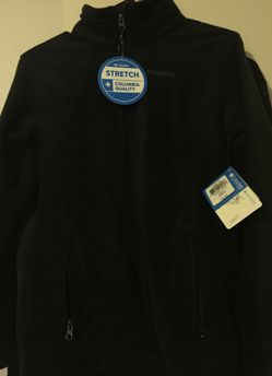 Black Columbia sweater