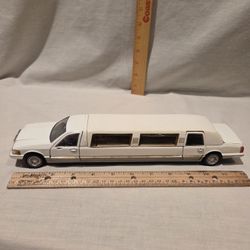 "Sunnyside " Ford  Lincoln  *Town  Car* Stretch Limousine 