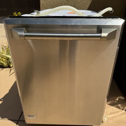 Monogram dishwasher ZBD6900D00II