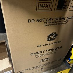 GE Garage Ready 5.1 cu. ft. Manual Defrost Chest Freezer in White