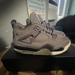 Jordan 4 Size 9