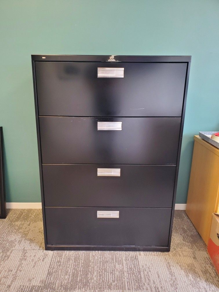 4-Drawer Lateral File Cabinet w/lock