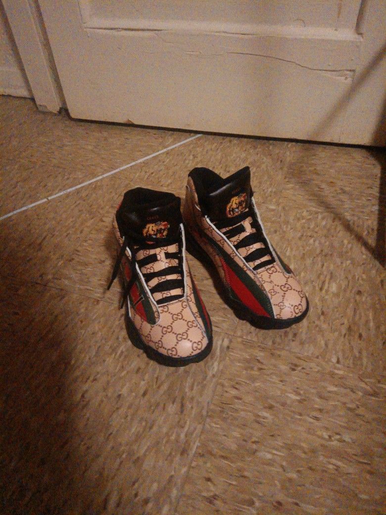Gucci Jordan Sneakers  Size 9 In W And 7.5 M