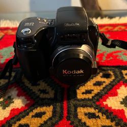 CAMARA ANTIGUA KODA 10 OPTICA ZOOM ISI CHAR 7590