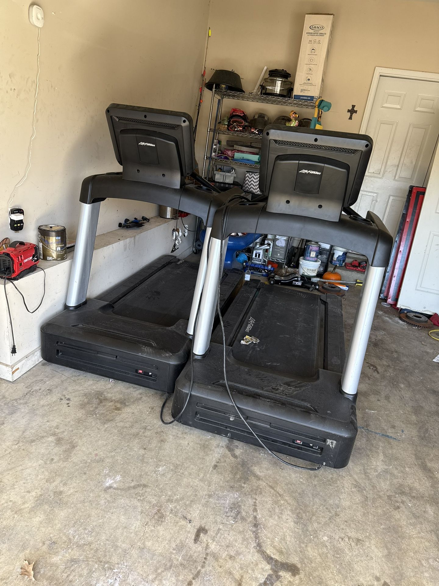 Treadmill 