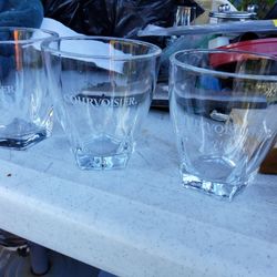 3 GENUINE COURVOISIER , 1 JONNIE WALKER,  GLASSES LIKE NEW