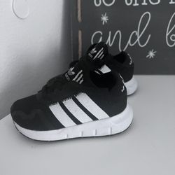 Adidas Size 5 Toddler 