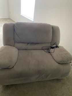 Oversized electric recliner