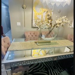  Dining Set, Tables & 4 Chairs 