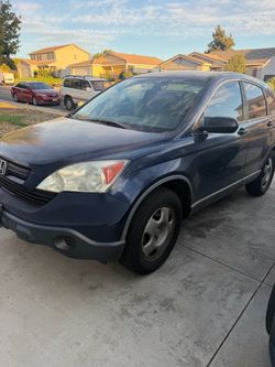 09 Honda CR-V SUV –