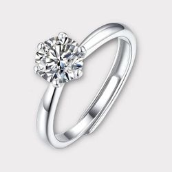  Moissanite Ring