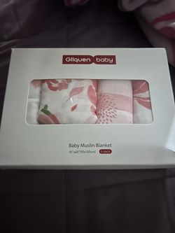 6 Pack Of Muslin Swaddles (never Opened)
