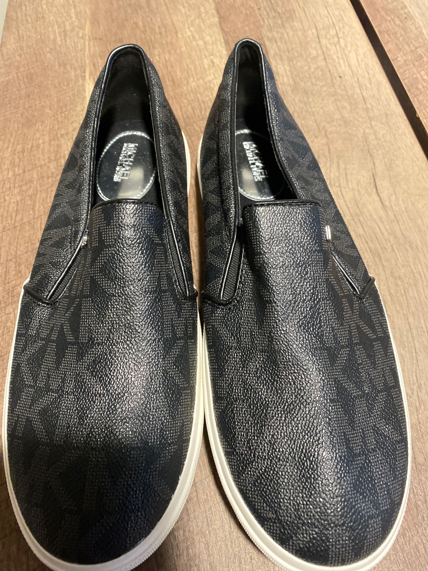 Brand New Michael Kors Shoes Size 9