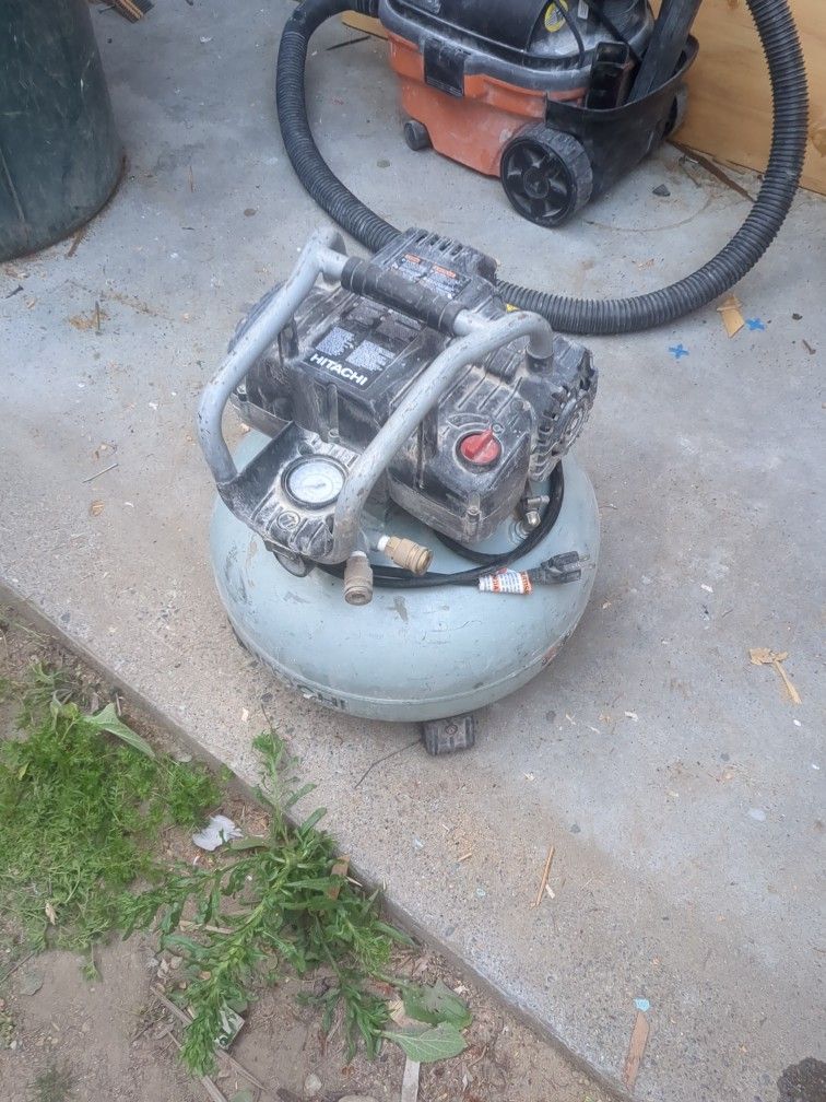 Hitachi Compressor