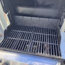 Free Weber natural gas grill