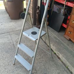 Step Ladder 