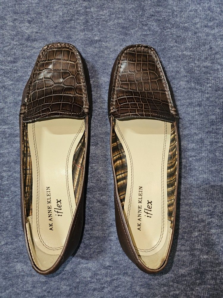 ANNE KLEIN iflex AKVAMA Brn LEATHER SLIPON LOAFER WOMEN 1" HEEL NY Sz 6 M
