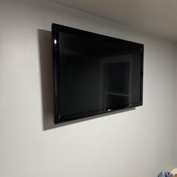 Large LG tv