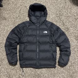 Black North Face puffer Size Small 