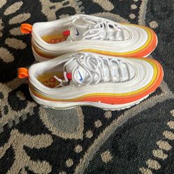 Airmax For Sale Need Gone. Size 9 Negotiable 