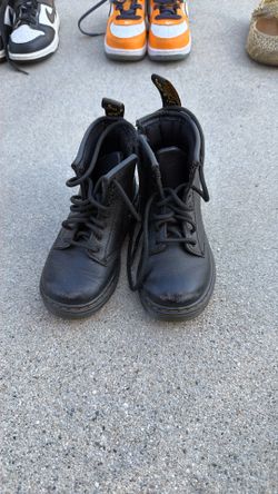 Dr. Martens 