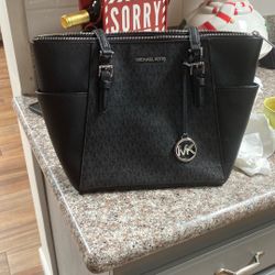 Michael Kors Like New