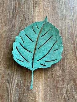 New Verdigris Metal Leaf Trivet-Decoration