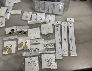 Women’s Jewelry