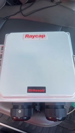 RAYCAP RSCAC-1333-P-240 120/240V 60A main, Internal Disconnect 6 Tandem Breaker