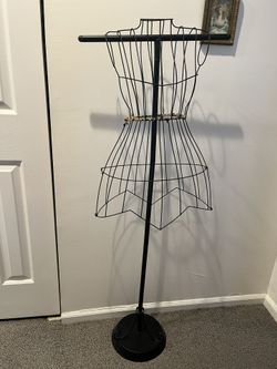 Wire Mannequin 