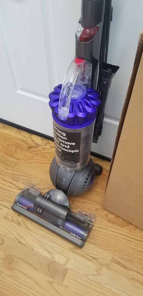 New Cond DYSON ANIMAL VACUUM WORKS EXCELLENT , ATTACHMENT. , AMAZING POWER SUCES , IN THE BOX