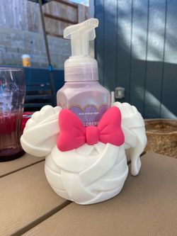 Minnie Soap holder