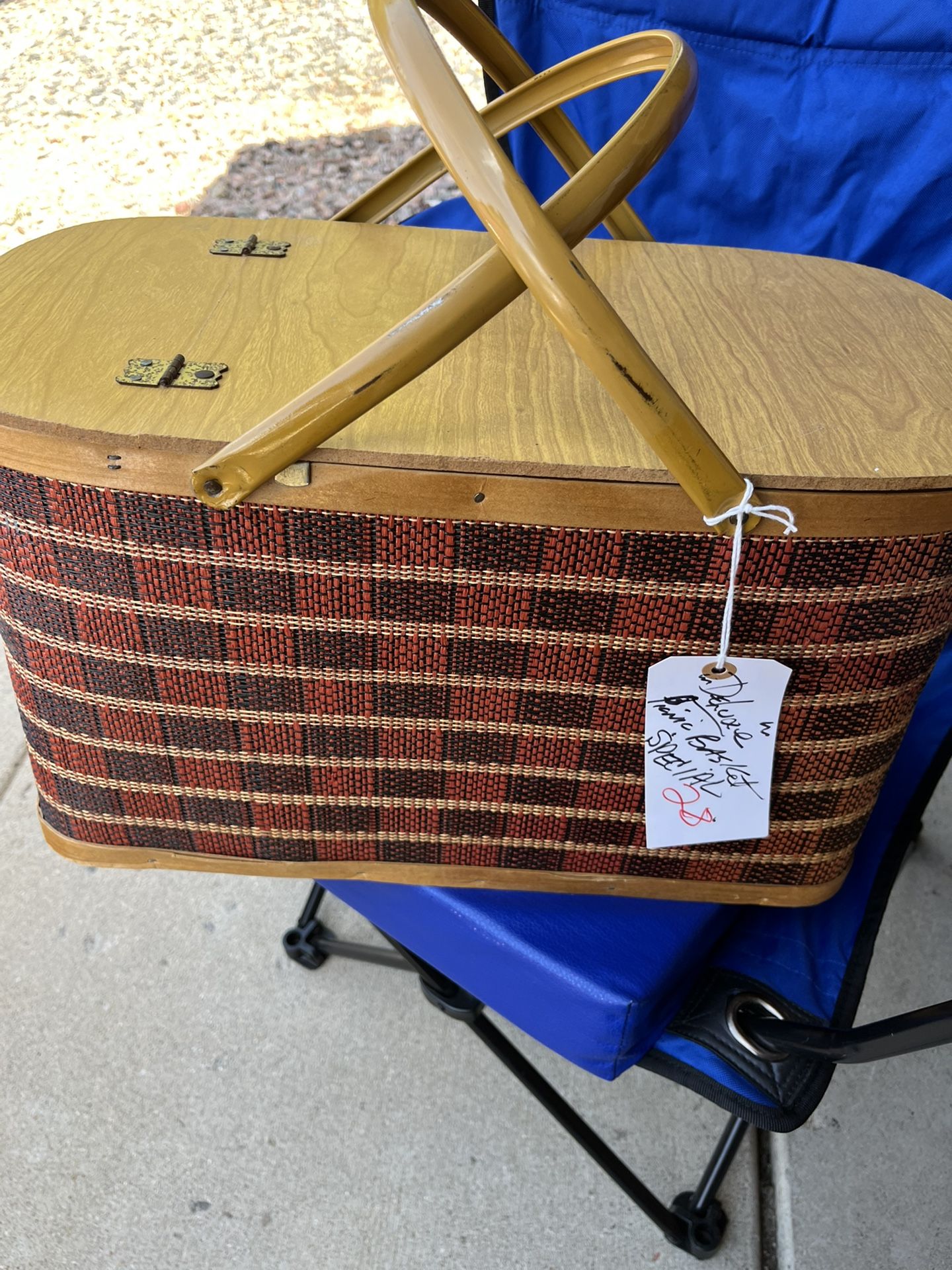 Picnic Basket (Large Solid Wood Top) Must Have