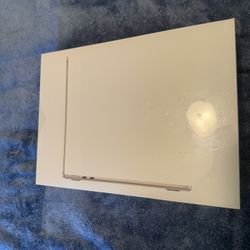 NEW Sealed MacBook Air M2 2022 – Gold – Never Opened