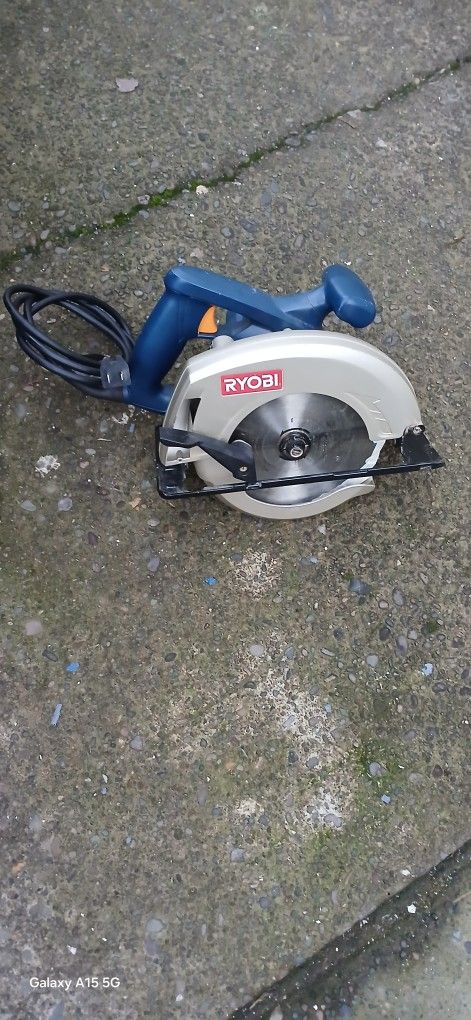 Ryobi Circular Saw Tool
