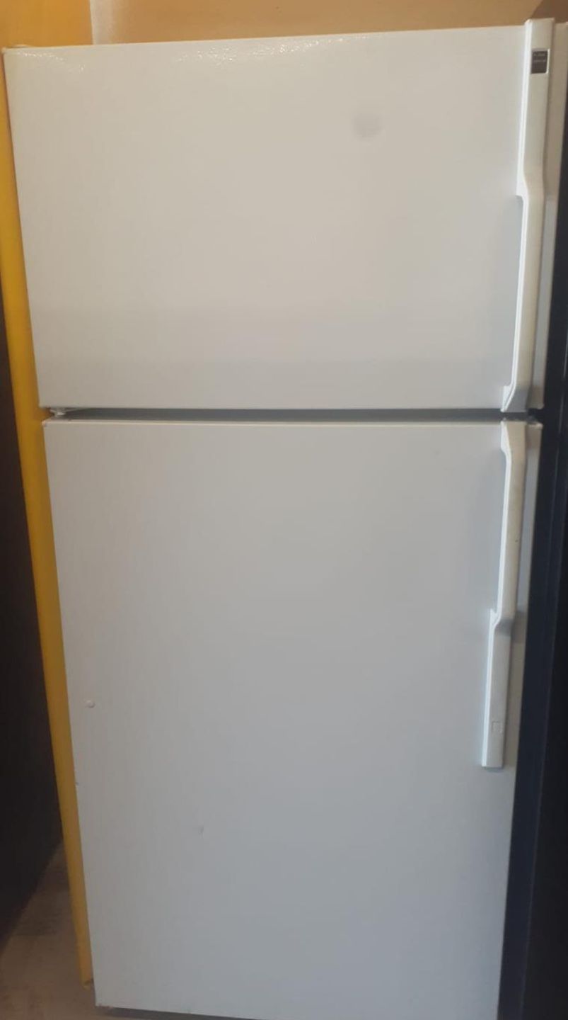 GE Top Mount White Refrigerator Fridge