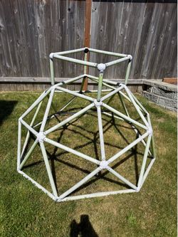 Eezy Peezy Climbing Toy