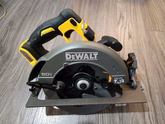 DEWALT FLEXVOLT 60V MAX Cordless 7-1/4 in. Circular Saw DCS578