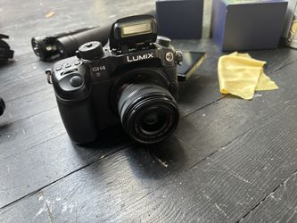 Panasonic Lumix GH4 Camera 350