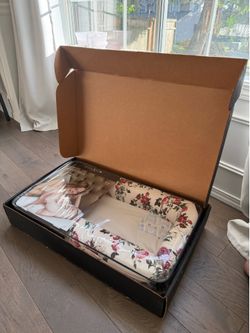 DockATot Deluxe+ Baby Lounger (0–8 Months) – Floral Print – Excellent Condition