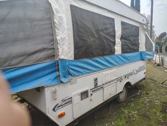 Pop up trailer