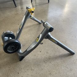 Cycleops Jet Fluid Pro Bike Trainer