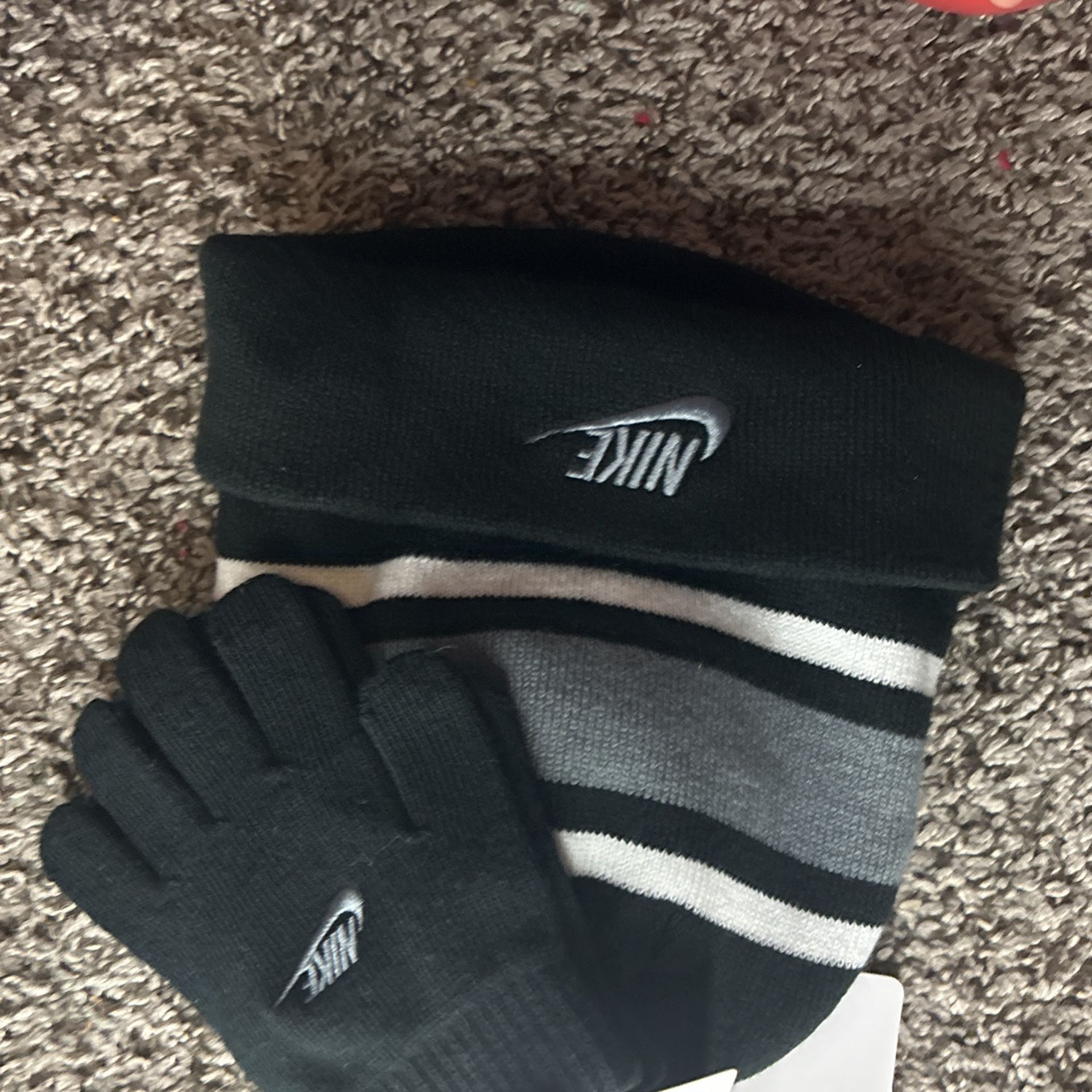 Nike Beanie And Gloves Black And Gray