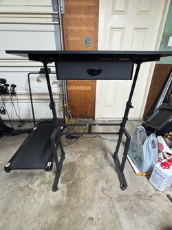 Standing desk